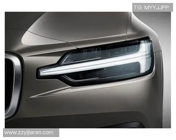 足球明星的魅力与时尚男模的完美结合展现运动与风格的双重魅力 足球明星的魅力与时尚男模的完美结合展现运动与风格的双重魅力