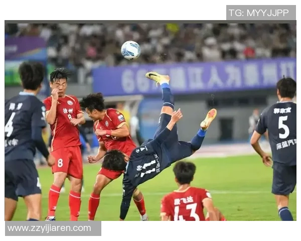 足球明星脚发视频揭秘训练技巧与比赛精彩瞬间的完美结合 足球明星脚发视频揭秘训练技巧与比赛精彩瞬间的完美结合