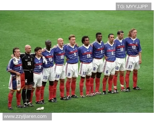 回顾1998年足球明星球员的辉煌时刻与传奇故事